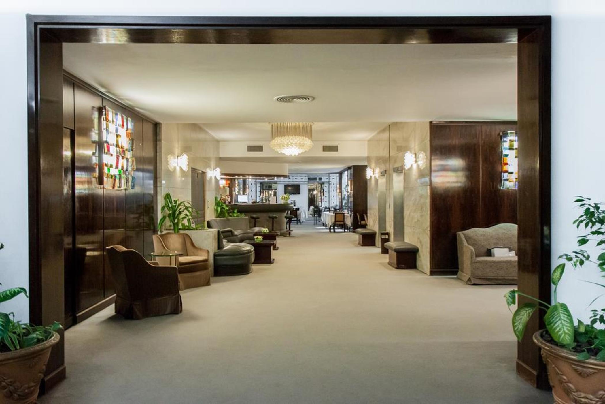 Gran Hotel Dora Córdoba Buitenkant foto